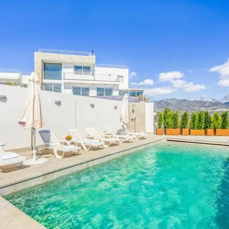 Tierra Villa